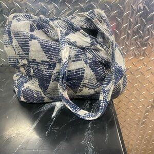 FREE PEOPLE BLUE AZTECK BOHO FABRIC REUSABLE Bag NON-CHALANCE Sm RARE